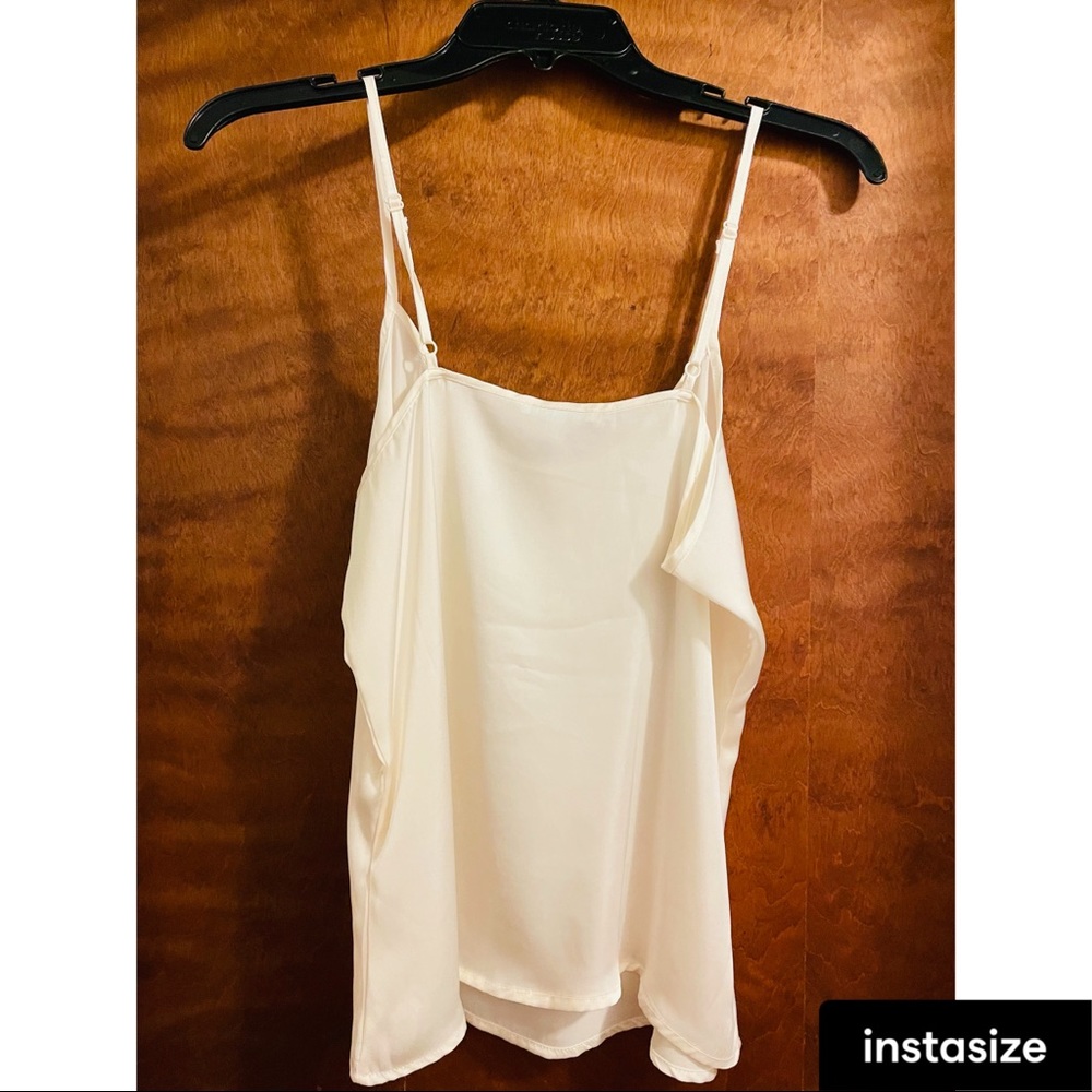 White basic tank top - Picture 2 of 3